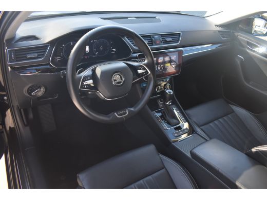 Skoda Superb Combi Skoda 1.4 TSI iV Laurent & Klement 218PK | Lederen interieur | Elektrische stoel met geheug... ActivLease financial lease