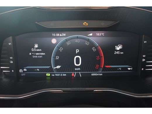 Skoda Superb Combi Skoda 1.4 TSI iV Laurent & Klement 218PK | Lederen interieur | Elektrische stoel met geheug... ActivLease financial lease