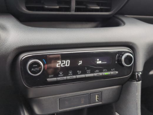 Toyota Yaris 1.5 Hybrid Dynamic | Achteruitrijcamera | Airco (automatisch) | Cruise control adaptief ActivLease financial lease