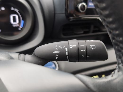 Toyota Yaris 1.5 Hybrid Dynamic | Achteruitrijcamera | Airco (automatisch) | Cruise control adaptief ActivLease financial lease