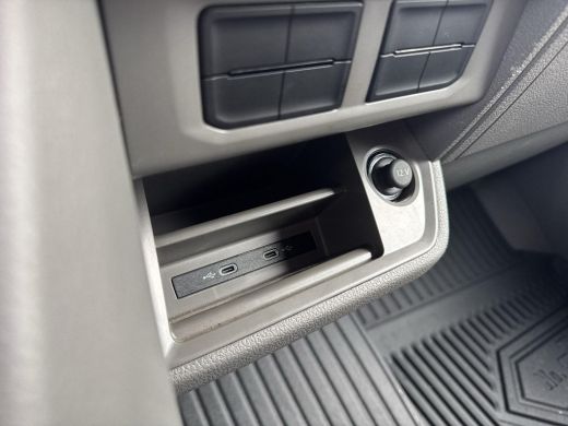 Volkswagen Crafter 35 2.0 TDI L5H3 | 177 pk | A. Camera | Bijrijdersbank | LED | PDC | Automaat | ActivLease financial lease