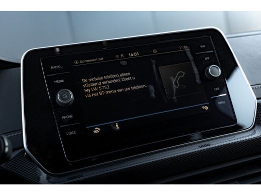 Volkswagen T-Cross 1.5 TSI DSG R-Line Edition | Camera | Trekhaak | IQ. Light | ActivLease financial lease