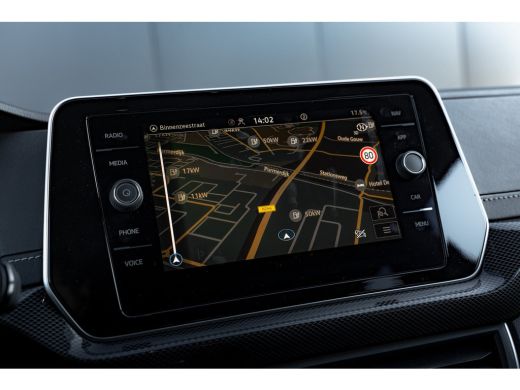 Volkswagen T-Cross 1.5 TSI DSG R-Line Edition | Camera | Trekhaak | IQ. Light | ActivLease financial lease