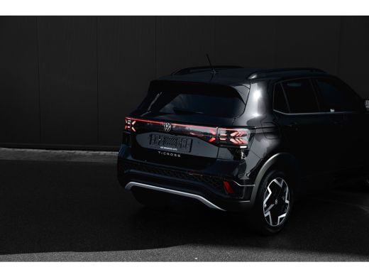 Volkswagen T-Cross 1.5 TSI DSG R-Line Edition | Camera | Trekhaak | IQ. Light | ActivLease financial lease
