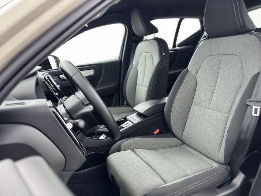 Volvo  XC40 B4 Plus Dark | 18" | Trekhaak | Elektr. verst. Stoelen | Harman Kardon | Adaptieve Cruise | BLIS ... ActivLease financial lease