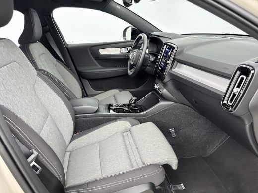 Volvo  XC40 B4 Plus Dark | 18" | Trekhaak | Elektr. verst. Stoelen | Harman Kardon | Adaptieve Cruise | BLIS ... ActivLease financial lease