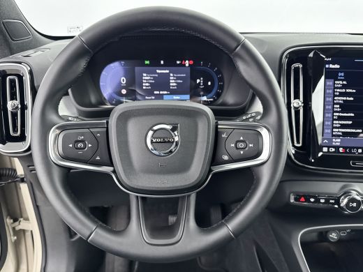 Volvo  XC40 B4 Plus Dark | 18" | Trekhaak | Elektr. verst. Stoelen | Harman Kardon | Adaptieve Cruise | BLIS ... ActivLease financial lease