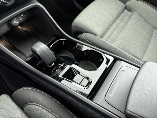 Volvo  XC40 B4 Plus Dark | 18" | Trekhaak | Elektr. verst. Stoelen | Harman Kardon | Adaptieve Cruise | BLIS ... ActivLease financial lease