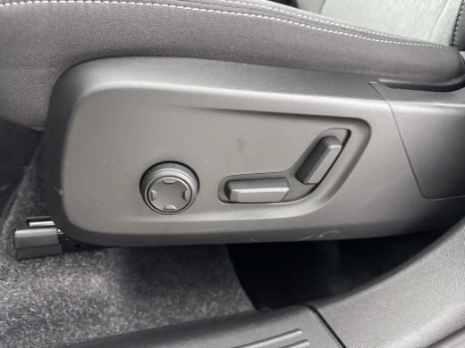 Volvo  XC40 B4 Plus Dark | 18" | Trekhaak | Elektr. verst. Stoelen | Harman Kardon | Adaptieve Cruise | BLIS ... ActivLease financial lease