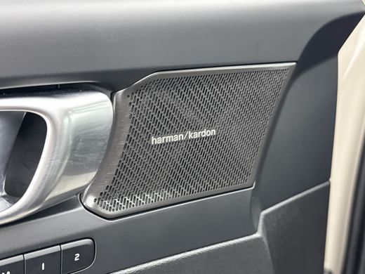 Volvo  XC40 B4 Plus Dark | 18" | Trekhaak | Elektr. verst. Stoelen | Harman Kardon | Adaptieve Cruise | BLIS ... ActivLease financial lease