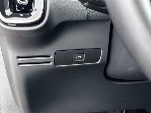 Volvo  XC40 B4 Plus Dark | 18" | Trekhaak | Elektr. verst. Stoelen | Harman Kardon | Adaptieve Cruise | BLIS ... ActivLease financial lease