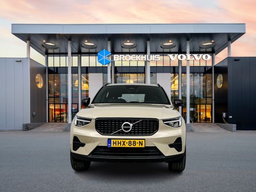 Volvo  XC40 B4 Plus Dark | 18" | Trekhaak | Elektr. verst. Stoelen | Harman Kardon | Adaptieve Cruise | BLIS ... ActivLease financial lease