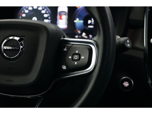 Volvo  XC40 Ultimate Dark T5 | Panorama dak | Harman Kardon HIFI | Trekhaak | 360 Camera ActivLease financial lease