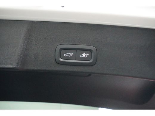 Volvo  XC40 Ultimate Dark T5 | Panorama dak | Harman Kardon HIFI | Trekhaak | 360 Camera ActivLease financial lease