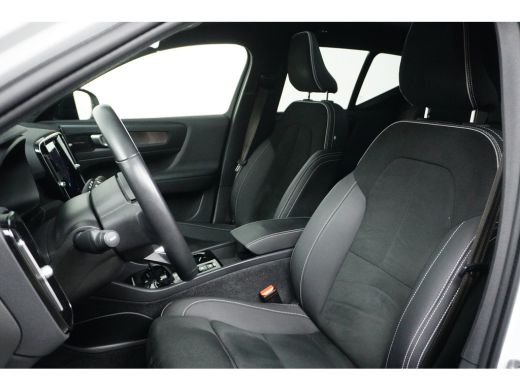 Volvo  XC40 Ultimate Dark T5 | Panorama dak | Harman Kardon HIFI | Trekhaak | 360 Camera ActivLease financial lease