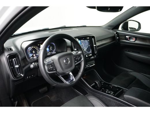 Volvo  XC40 Ultimate Dark T5 | Panorama dak | Harman Kardon HIFI | Trekhaak | 360 Camera ActivLease financial lease