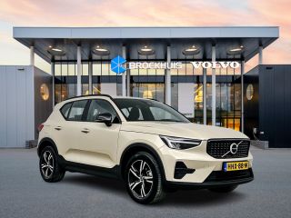 Volvo  XC40 B4 Plus Dark | 18" | Trekhaak | Elektr. verst. Stoelen | Harman Kardon | Adaptieve Cruise | BLIS ...
