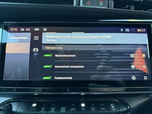 Alfa Romeo Junior 1.2 Turbo Hybrid Ibrida Sport Speciale (Stoelverwarming - Elektrische Klep - LED - 18"- Adaptieve... ActivLease financial lease