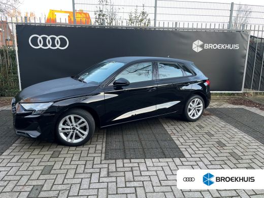 Audi A3 Sportback 30 TFSI Pro Line Carplay | Cruisecontrol | Parkeersensoren V & A | 17 inch