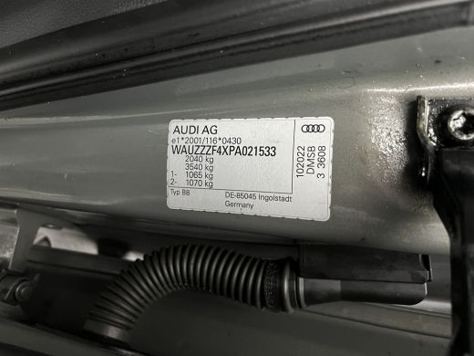 Audi A4 Limousine 35 TFSI S-Line Edition (INCL-BTW) Aut. *LEATHER-FABRIC | FULL-LED | DIGI-COCKPIT | DAB+... ActivLease financial lease