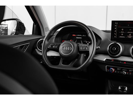Audi Q2 35 TFSI Advanced edition 150PK | Achteruitrijcamera | Privacy glas | Sportstoelen | carplay | Amb... ActivLease financial lease