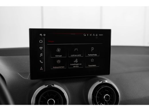 Audi Q2 35 TFSI Advanced edition 150PK | Achteruitrijcamera | Privacy glas | Sportstoelen | carplay | Amb... ActivLease financial lease