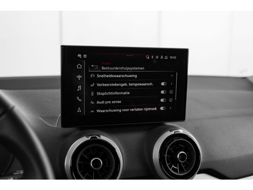 Audi Q2 35 TFSI Advanced edition 150PK | Achteruitrijcamera | Privacy glas | Sportstoelen | carplay | Amb... ActivLease financial lease