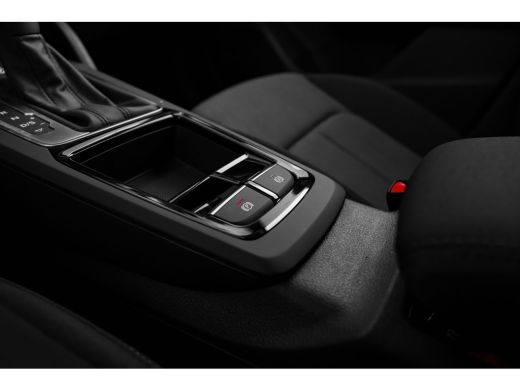 Audi Q2 35 TFSI Advanced edition 150PK | Achteruitrijcamera | Privacy glas | Sportstoelen | carplay | Amb... ActivLease financial lease