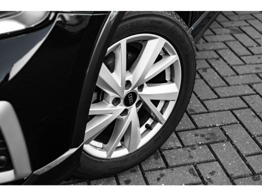 Audi Q2 35 TFSI Advanced edition 150PK | Achteruitrijcamera | Privacy glas | Sportstoelen | carplay | Amb... ActivLease financial lease