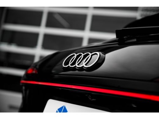 Audi Q3 S edition | Adaptive cruise control | Audi sound system | Cruise control ActivLease financial lease