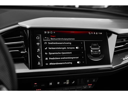 Audi Q4 e-tron S edition Competition | Achterklep, automatisch bedienbaar | Achteruitrijcamera | Adaptive cruise... ActivLease financial lease