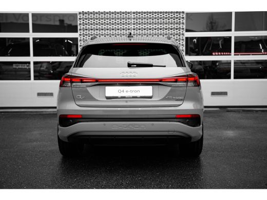 Audi Q4 e-tron S edition Competition | Achterklep, automatisch bedienbaar | Achteruitrijcamera | Adaptive cruise... ActivLease financial lease