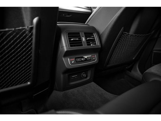 Audi Q5 Sportback 55 TFSI e S edition | Achterbank in delen neerklapbaar | Achteruitrijcamera | Airco (au... ActivLease financial lease
