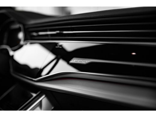 Audi Q8 55 TFSI e quattro Pro Line S | 23" | Matrix | Tour | Remote park | Luchtvering sport | ActivLease financial lease
