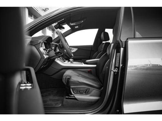 Audi Q8 55 TFSI e quattro Pro Line S | 23" | Matrix | Tour | Remote park | Luchtvering sport | ActivLease financial lease