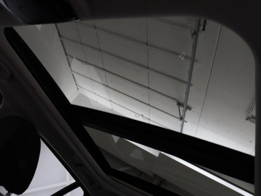 BMW 3 Serie 320i Executive Edition | Panoramadak | Carplay | Navigatie | Live Cockpit | Full LED | Parkeerhul... ActivLease financial lease