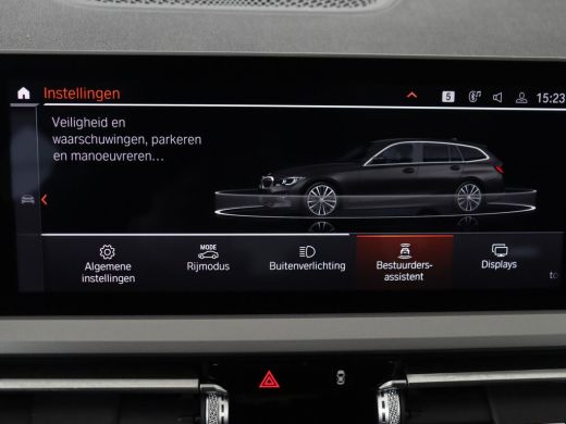 BMW 3 Serie 320i Executive Edition | Panoramadak | Carplay | Navigatie | Live Cockpit | Full LED | Parkeerhul... ActivLease financial lease