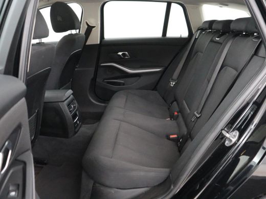 BMW 3 Serie 320i Executive Edition | Panoramadak | Carplay | Navigatie | Live Cockpit | Full LED | Parkeerhul... ActivLease financial lease