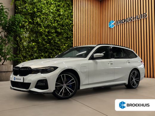BMW 3 Serie Touring 330e xDrive | Achteruitrijcamera | Apple Carplay/Android Auto|telefoonintegratie premium ...