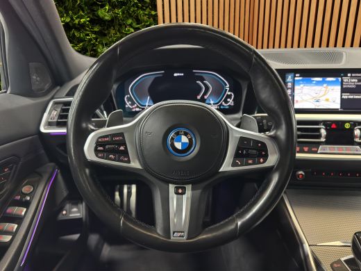 BMW 3 Serie Touring 330e xDrive | Achteruitrijcamera | Apple Carplay/Android Auto|telefoonintegratie premium ... ActivLease financial lease