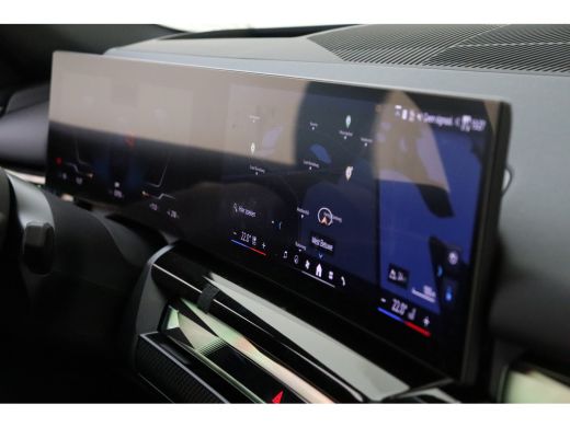 BMW i5 eDrive40 M Sport / Panoramadak / Trekhaak / Stoelventilatie / Bowers & Wilkins / M Sportonderstel... ActivLease financial lease