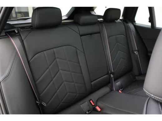 BMW i5 eDrive40 M Sport / Panoramadak / Trekhaak / Stoelventilatie / Bowers & Wilkins / M Sportonderstel... ActivLease financial lease