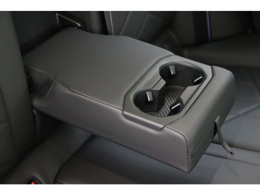 BMW i5 eDrive40 M Sport / Panoramadak / Trekhaak / Stoelventilatie / Bowers & Wilkins / M Sportonderstel... ActivLease financial lease