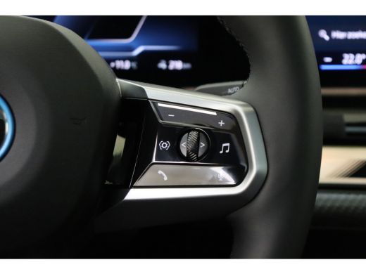 BMW i5 eDrive40 M Sport / Panoramadak / Trekhaak / Stoelventilatie / Bowers & Wilkins / M Sportonderstel... ActivLease financial lease