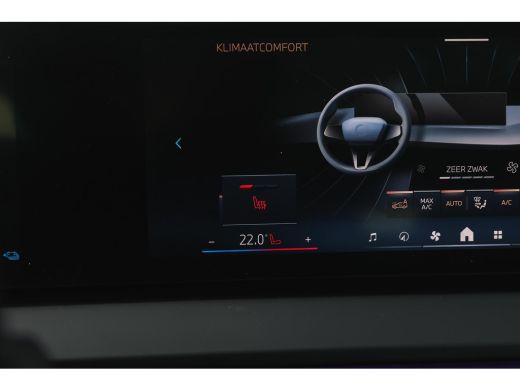 BMW X3 30e xDrive Automaat / Panoramadak / Trekhaak / Sportstoelen / Achteruitrijcamera / Comfort Access... ActivLease financial lease