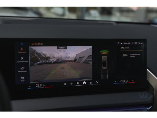 BMW X3 30e xDrive Automaat / Panoramadak / Trekhaak / Sportstoelen / Achteruitrijcamera / Comfort Access... ActivLease financial lease