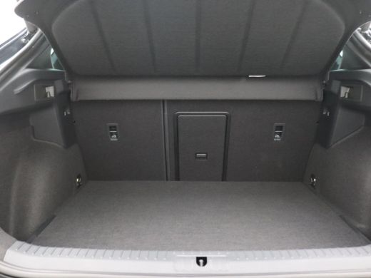 CUPRA Formentor 1.5 TSI e-Hybrid Business 204PK DSG Pano-Schuifdak, Trekhaak, 18" LM Velgen, 360gr. Camera, Elekt... ActivLease financial lease