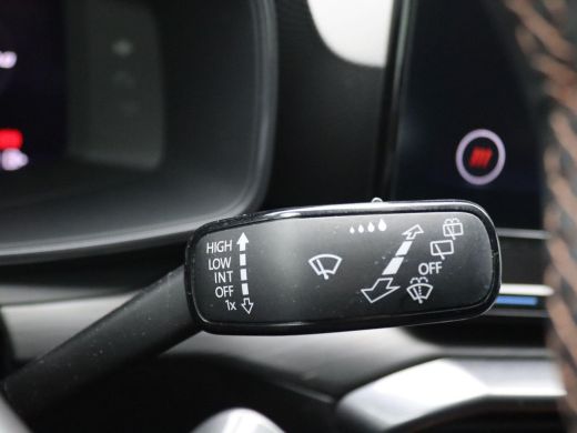 CUPRA Leon Sportstourer 1.4 e-Hybrid VZ Performance 245PK DSG SOH 97%, Achteruitrijcamera, Adaptieve Cruise Control, Keyl... ActivLease financial lease