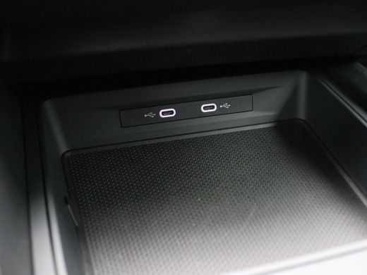 CUPRA Leon Sportstourer 1.4 e-Hybrid VZ Performance 245PK DSG SOH 97%, Achteruitrijcamera, Adaptieve Cruise Control, Keyl... ActivLease financial lease