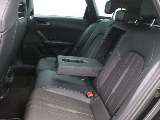 CUPRA Leon Sportstourer 1.4 e-Hybrid VZ Performance 245PK DSG SOH 97%, Achteruitrijcamera, Adaptieve Cruise Control, Keyl... ActivLease financial lease